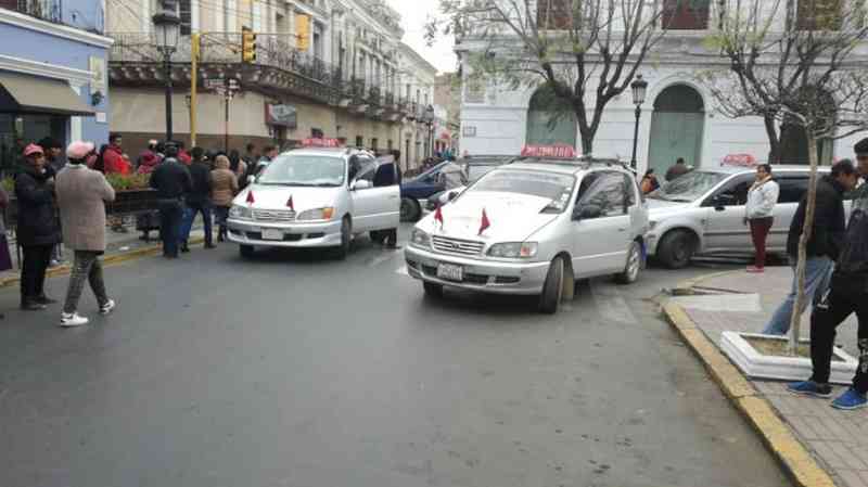 Los taxi trufis ya no pueden entrar al centro de la ciudad en Tarija