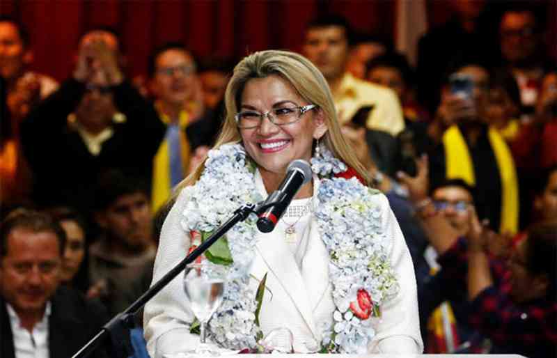 Añez descarta asistir a principales actividades carnavaleras: “Mi prioridad es la salud”