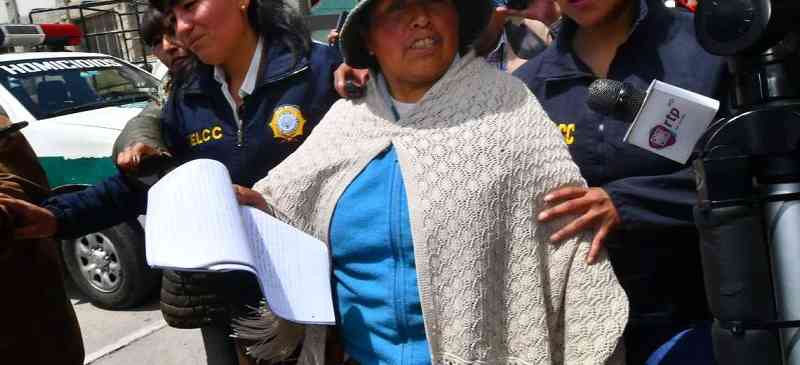 Detienen a Felipa Huanca por supuesto desfalco al Fondo Indígena