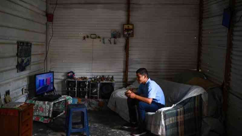 Crisis en Venezuela: los reyes del 'farmeo', los jóvenes que se ganan la vida jugando a los videojuego