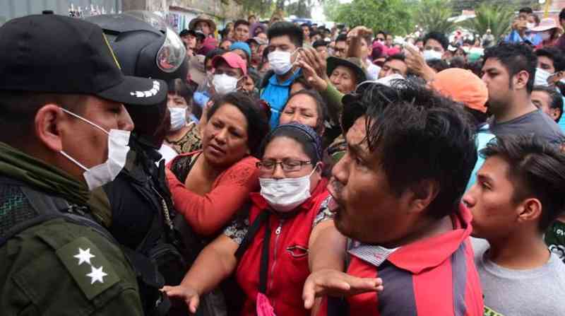 Educación de Cochabamba reporta cuatro casos sospechosos de COVID-19 en Quillacollo 