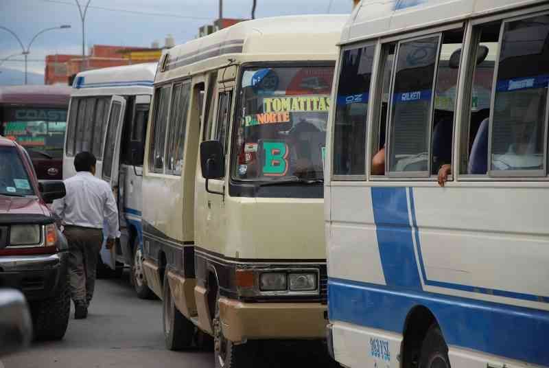 Medidas contra el Covid-19 afecta a los chóferes en Tarija