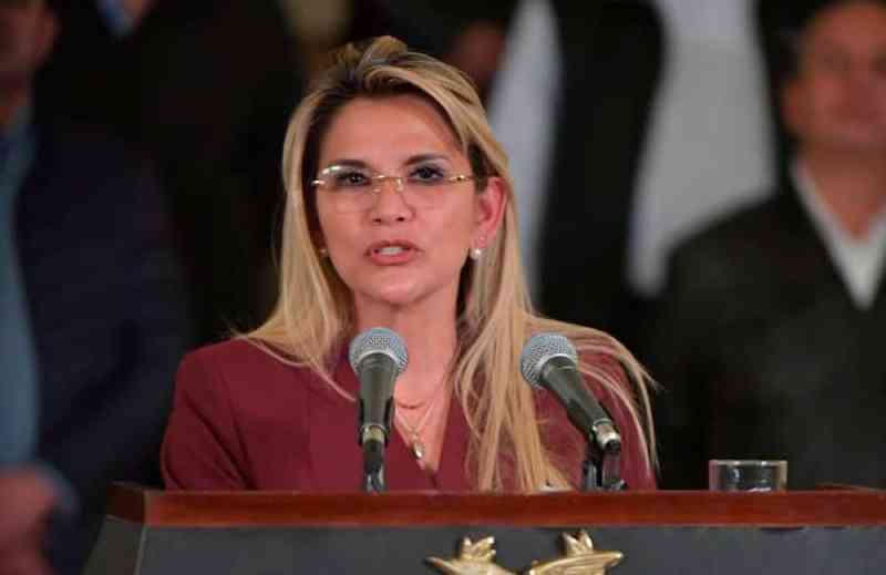Iglesia Católica revela que Salvatierra no quiso asumir la Presidencia y que el MAS aceptó que Áñez lo hiciera