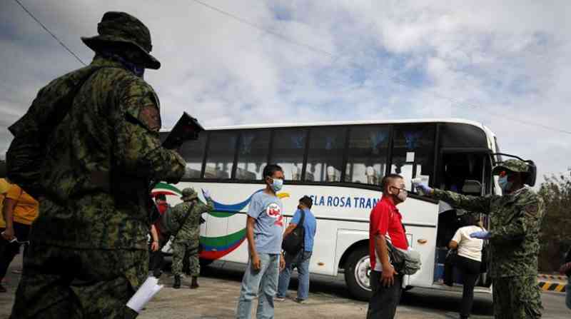 Filipinas: Duterte ordena disparar contra quien viole la cuarentena 