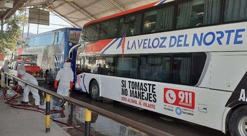 Gobierno autoriza el viaje de bolivianos varados en otras regiones 