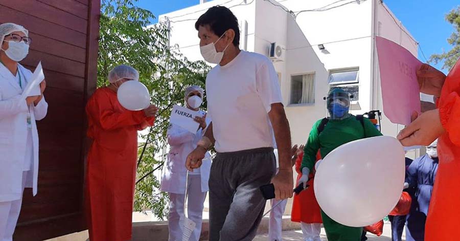Dan alta clínica al paciente cero con Covid-19 en Tarija luego de una notable recuperación 