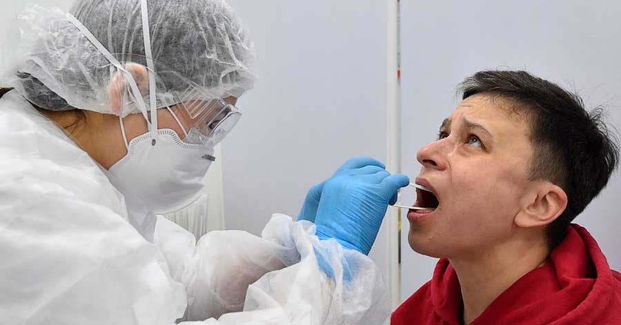Test de coronavirus: la “revolucionaria“ prueba de saliva que podría ponerle fin a la pandemia