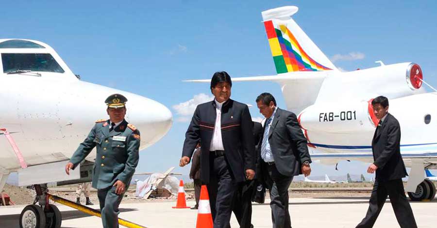 Revelan que Evo viajó en el avión presidencial a Punta Cana, Francia y Alemania, junto a su ex jefa de Gabinete