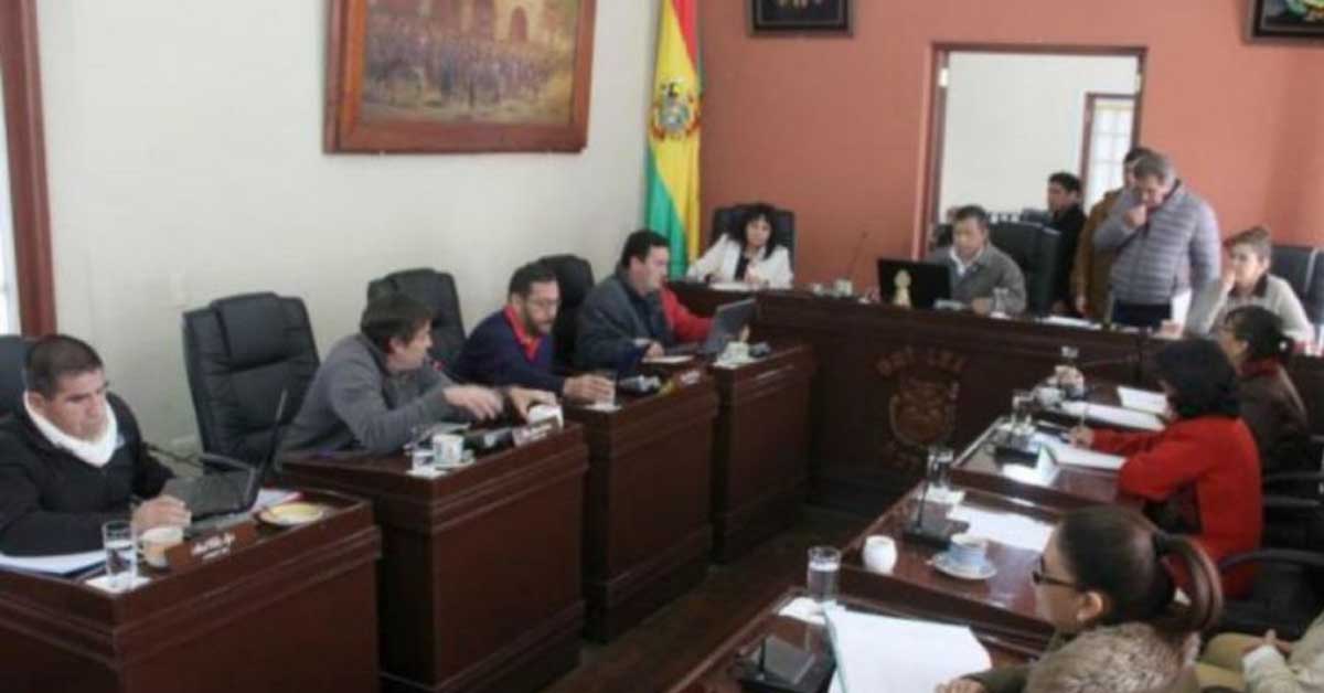Los Concejales del departamento de Tarija se encuentran divididos ante la petición para descontar los salarios