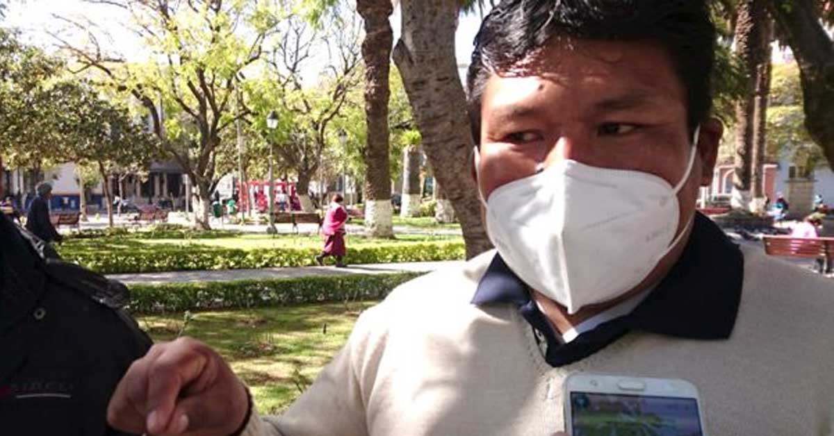 Vecinos piden la reducción de sueldos de los asambleístas