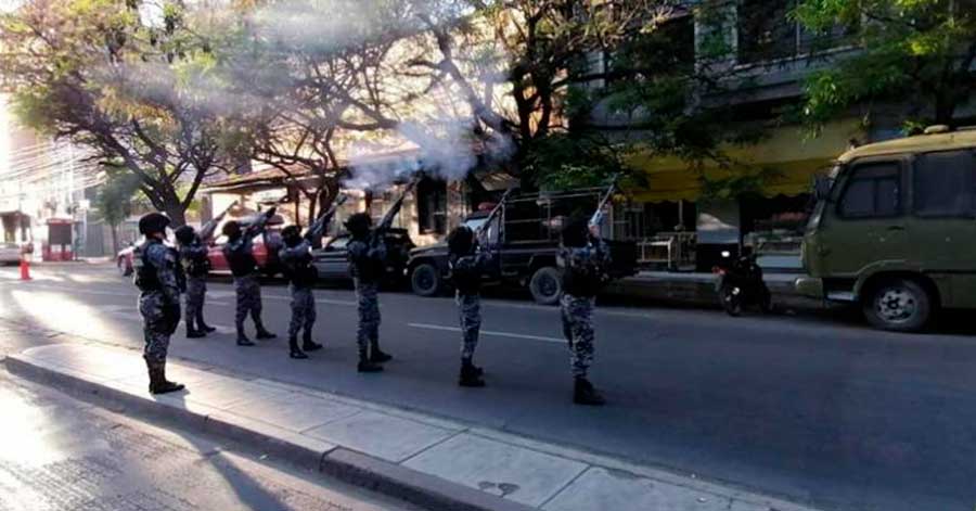 Rinden homenaje a los 11 policías fallecidos en Cochabamba por Covid-19 
