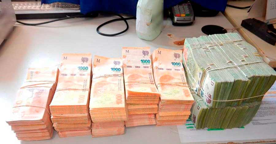 Argentina: Cae boliviano que pretendía regresar al país con 3,5 millones de pesos argentinos en su mochila