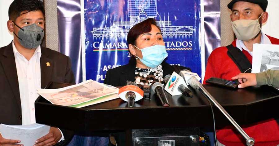 Descubren documentos alterados en visita sorpresa a DGAC; Obras Públicas lamenta irrupción del MAS