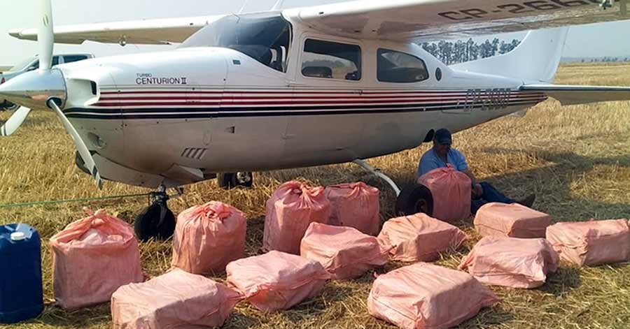 Interceptan una avioneta de procedencia boliviana con 400 kilos de cocaína en Paraguay