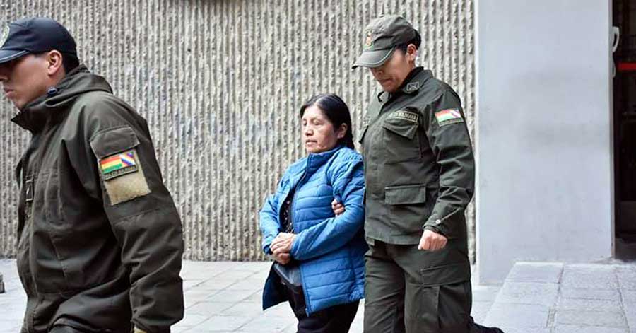 Expresidenta del TSE volverá a la cárcel luego de que un juez revocó su detención domiciliaria