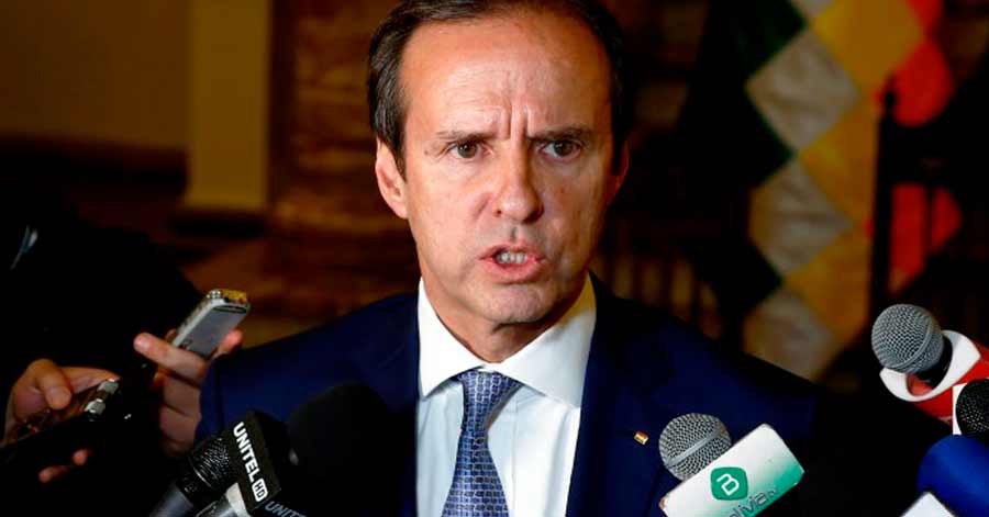 Tuto Quiroga declina su candidatura y pide derrotar al MAS en primera vuelta