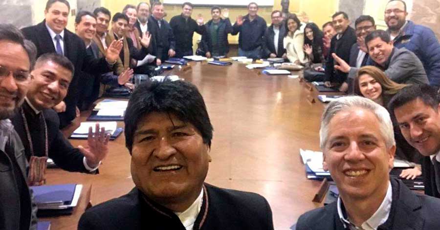 En menos de 10 días la justicia falló a favor de Evo, 3 exministros y 2 colaboradores