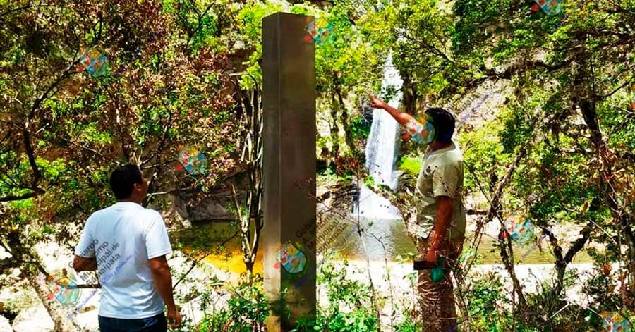 Investigan la aparición de un monolito metálico en Samaipata similar al visto en otras partes del mundo