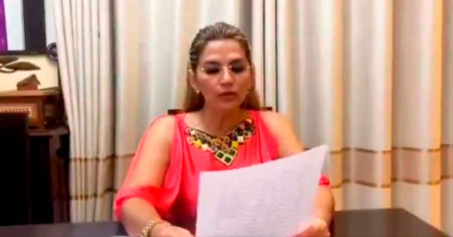 Añez renuncia a Demócratas y tilda de “viejo polítiquero” a Ernesto Suárez