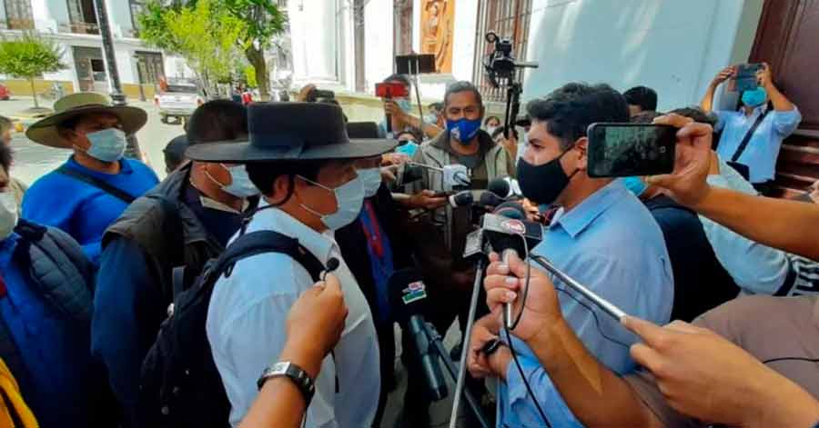 Campesinos de Tarija exigen la cancelación del Prosol, esperan reunión para esta tarde