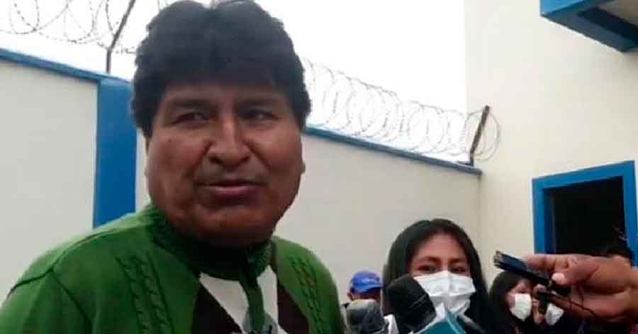 Denuncian uso de pista militar por avión que trasladó a Evo