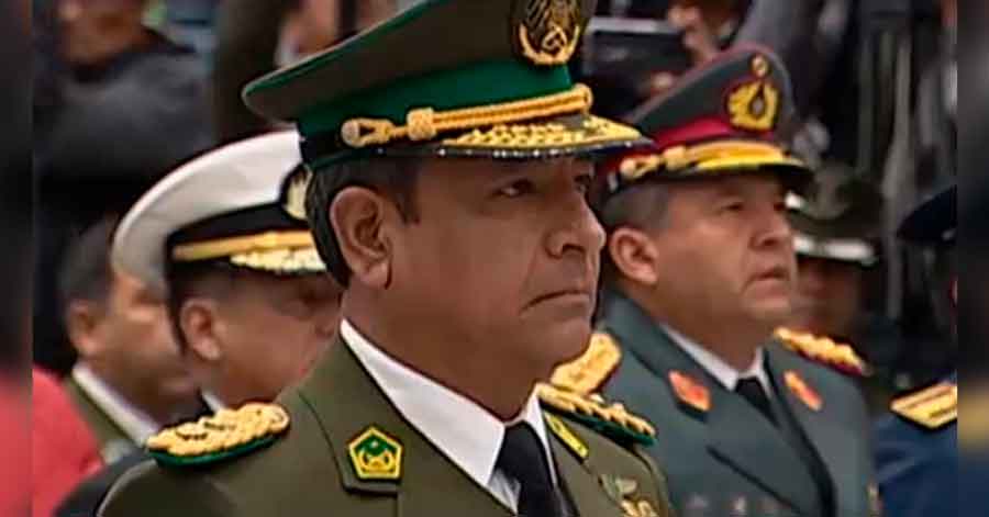 Fiscalía ordena la aprehensión del excomandante policial Calderón por caso ‘golpe’