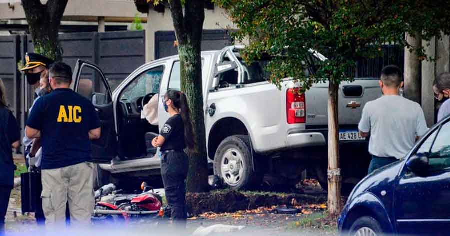 Argentina: Conductor atropella y mata a dos motochorros en Rosario