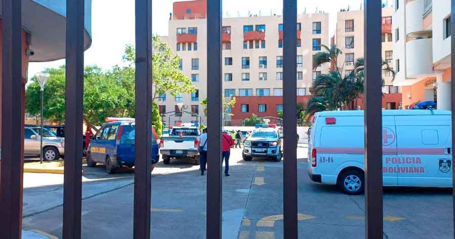 Dos testigos declararán por la muerte de la pareja que cayó del edificio; la Policía espera resultados de la autopsia