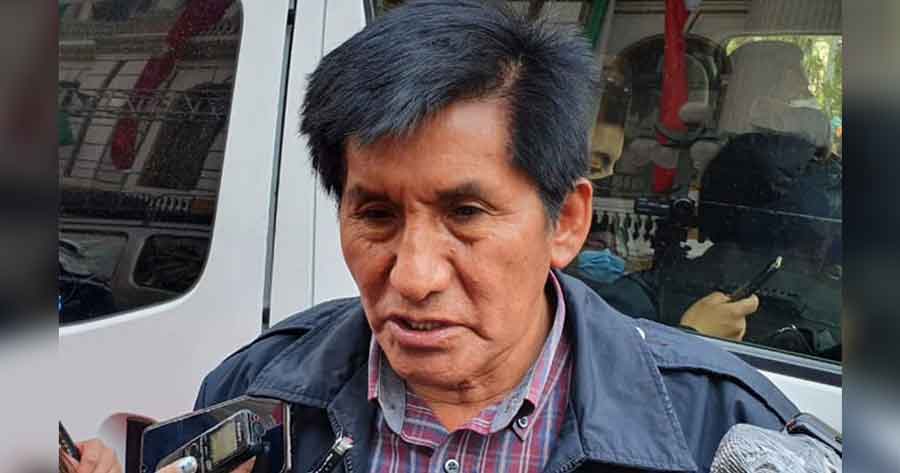 ‘Se puede, pero no se debe compañeros pagar ese doble aguinaldo’, dice senador del MAS