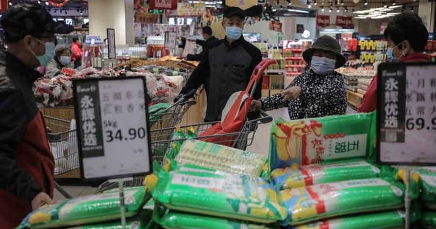 China pide a sus ciudadanos que se aprovisionen de productos esenciales en caso de emergencia
