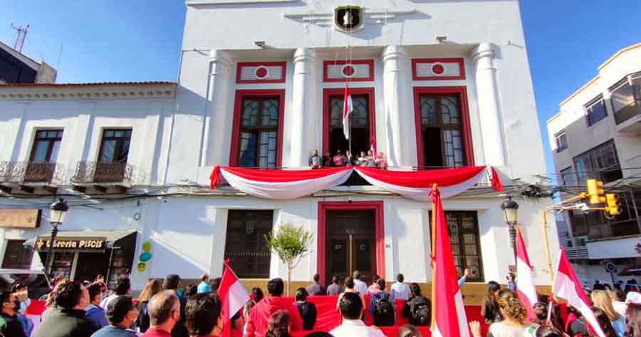Alcalde de Tarija exhorta a Arce a convocar al diálogo y pide respeto a la bandera