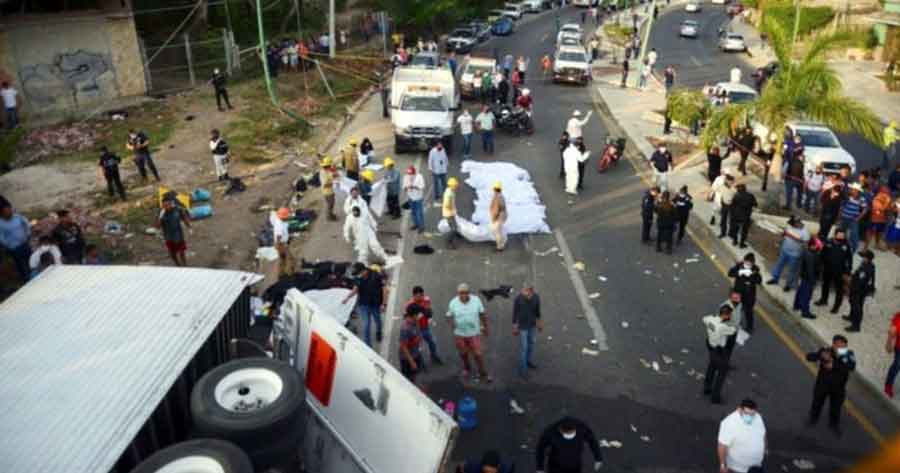 Accidente en Chiapas: al menos 55 muertos tras volcar en México un camión que transportaba migrantes centroamericanos