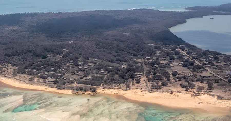 Primeras imágenes de la devastación en Tonga: el tsunami arrasó todas las casas de una isla y crece el número de muertos