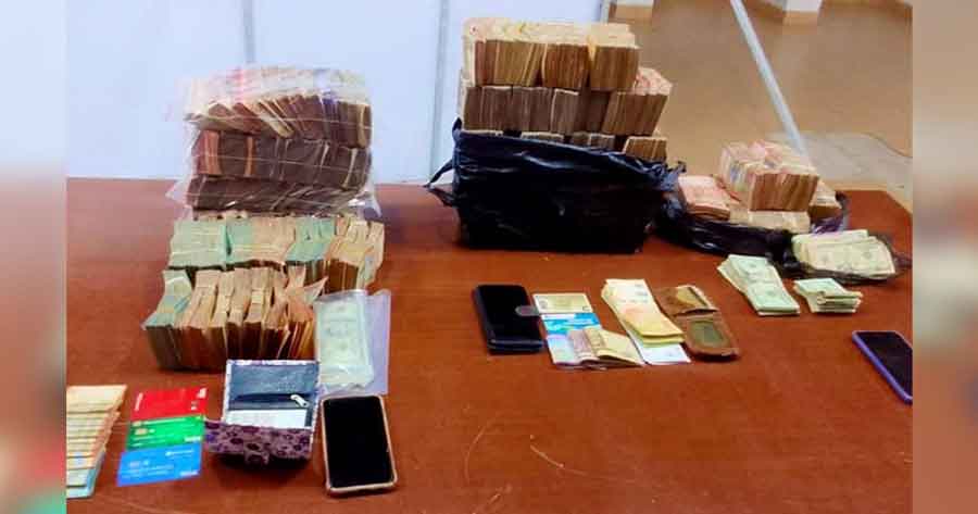 Detectan contrabando de Bs1,5 millones y $us10 mil en un bus que ingresó desde Argentina