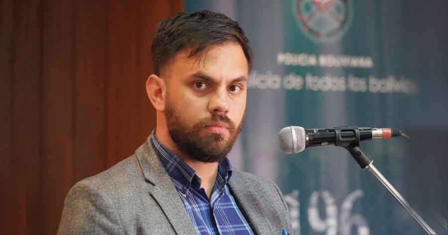 Ministro de Gobierno descarta renunciar antes de interpelación que enfrentará a pedido del MAS