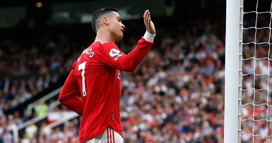 Cristiano Ronaldo se emocionó con el homenaje que le realizó el público del Liverpool tras la muerte de uno de sus gemelos