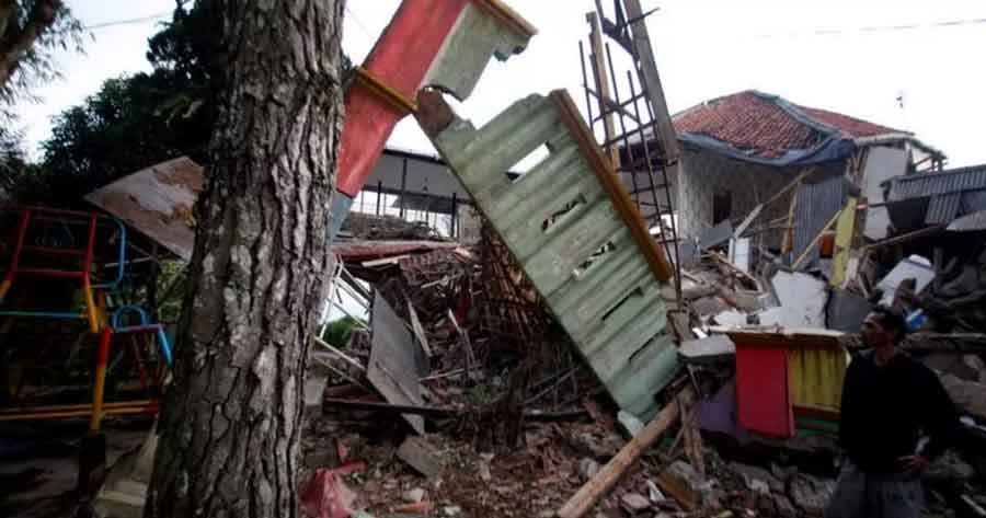 Un terremoto en Indonesia deja al menos 162 muertos y cientos de heridos