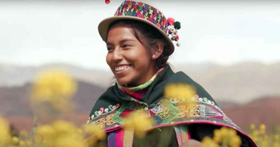 Chila Jatun estrena videoclip junto con la influencer Albertina Sacaca